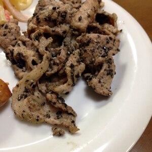 豚ロース肉と黒すりゴマの生姜焼き